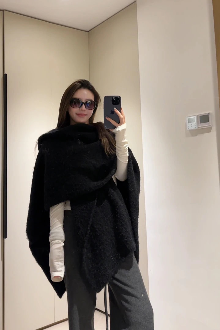 【一颗桃专属】纯色极简风外穿斗篷韩版保暖外套女