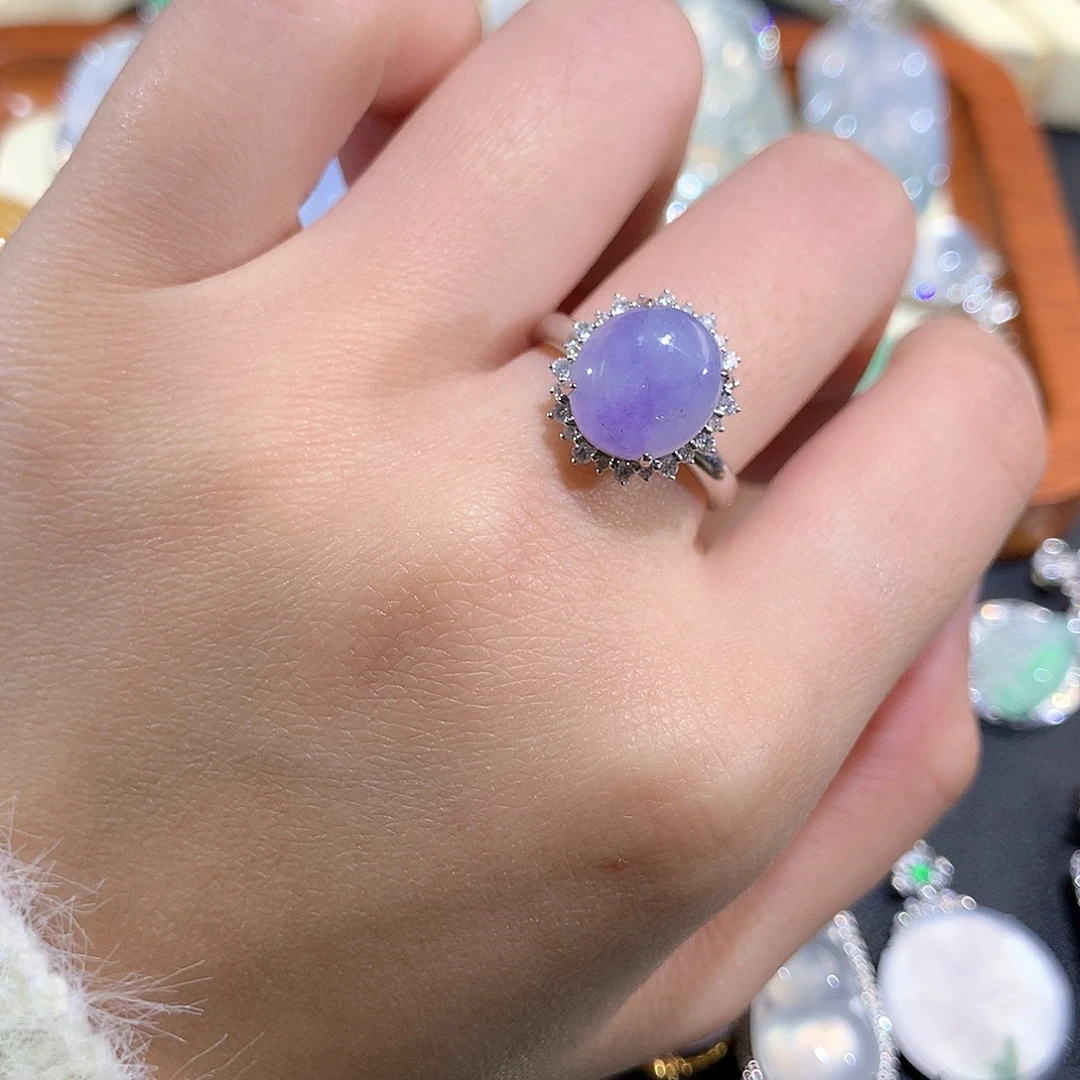 翡翠18K金镶嵌颈饰冰紫蛋面