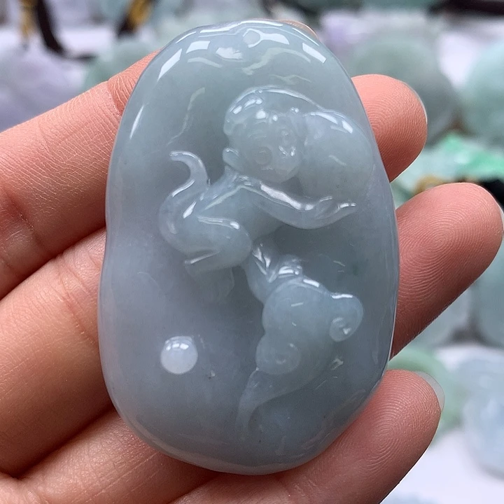 翡翠未镶嵌颈饰灵猴献寿卡厚11+