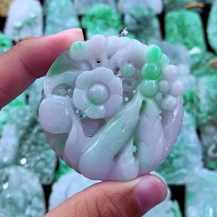 吊坠(不含链)未镶嵌翡翠