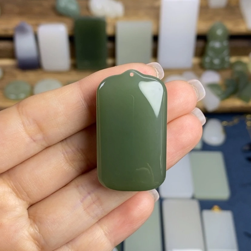 【闪购商品】和田玉颈饰未镶嵌不*。