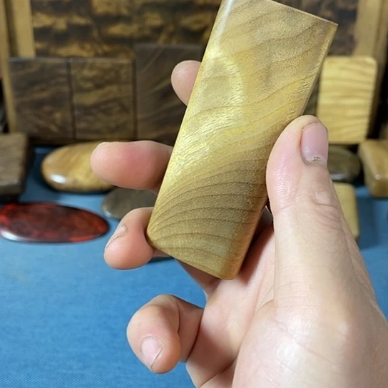 【闪购商品】搞*懂金丝楠木手把件