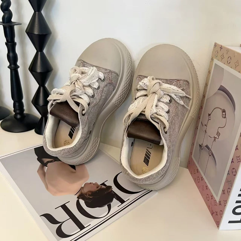 HNIH石艺2025春季新款大头厚底丑萌系带蕾丝HS8030运动休闲鞋