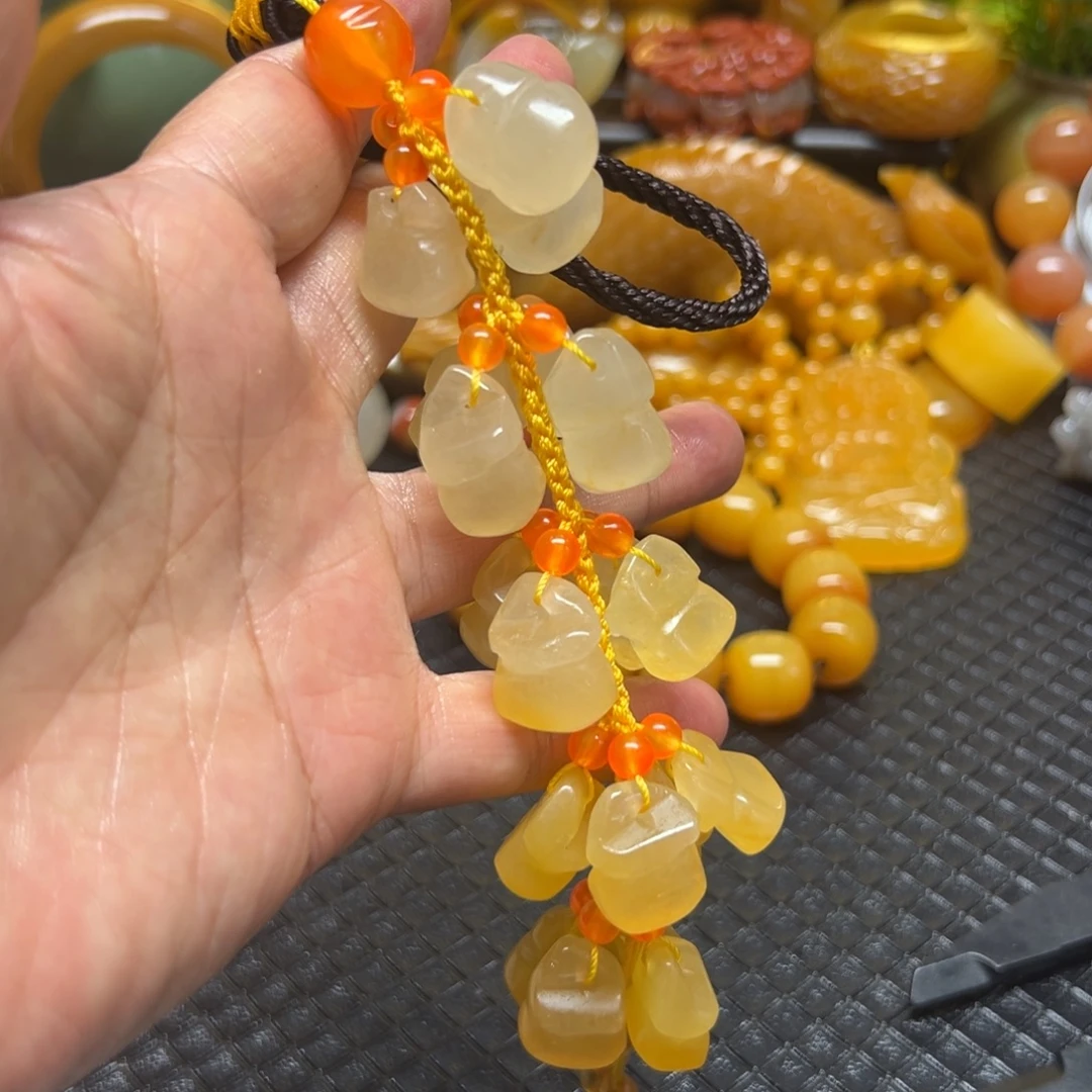 石英质玉未镶嵌颈饰