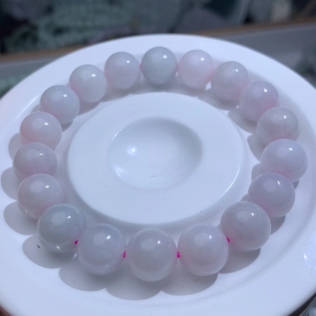 翡翠未镶嵌颈饰6109。