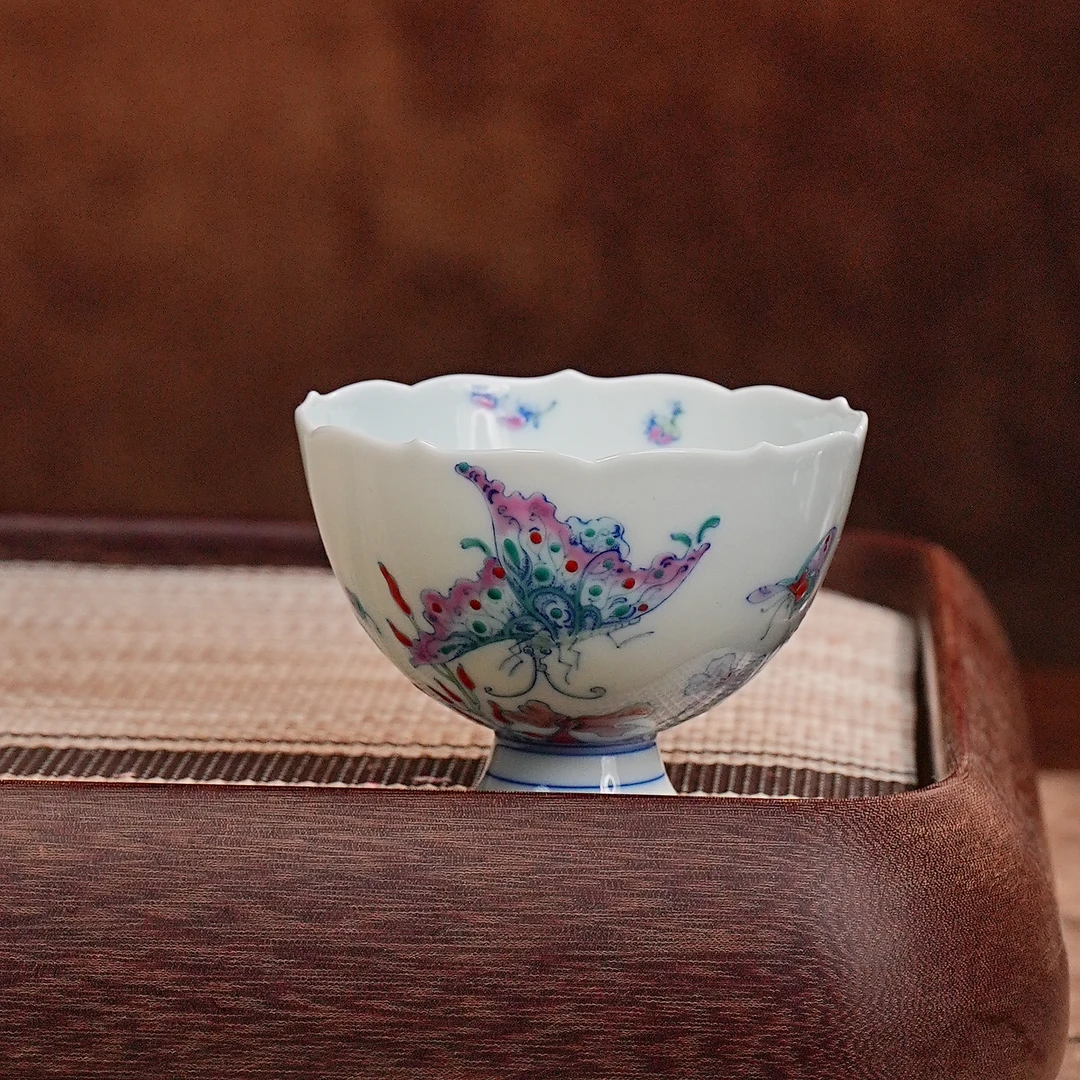 冉月斗彩白瓷珐琅彩釉下彩鸢尾蝴蝶杯景德镇陶瓷80ml