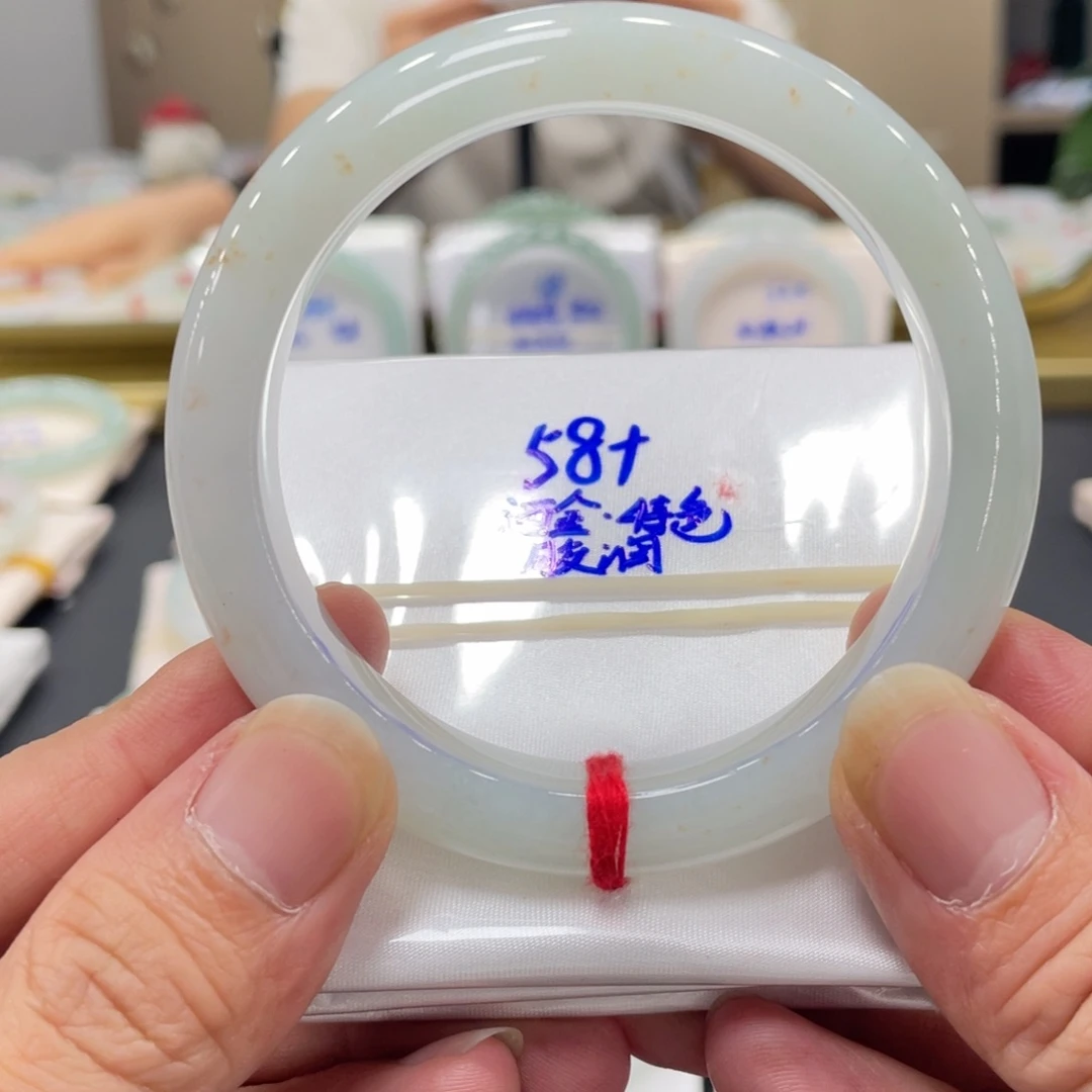 未镶嵌手镯翡翠翡翠手镯