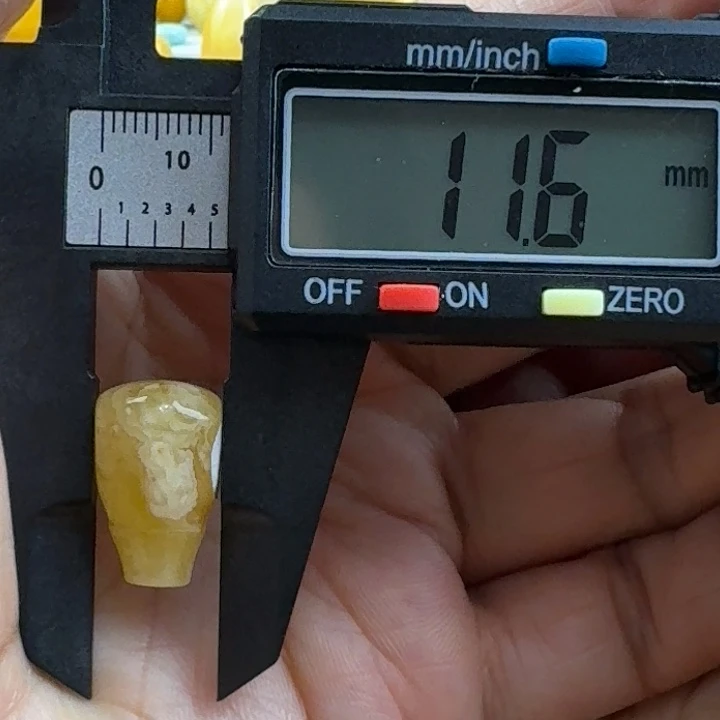 蜜蜡未镶嵌裸石17杂