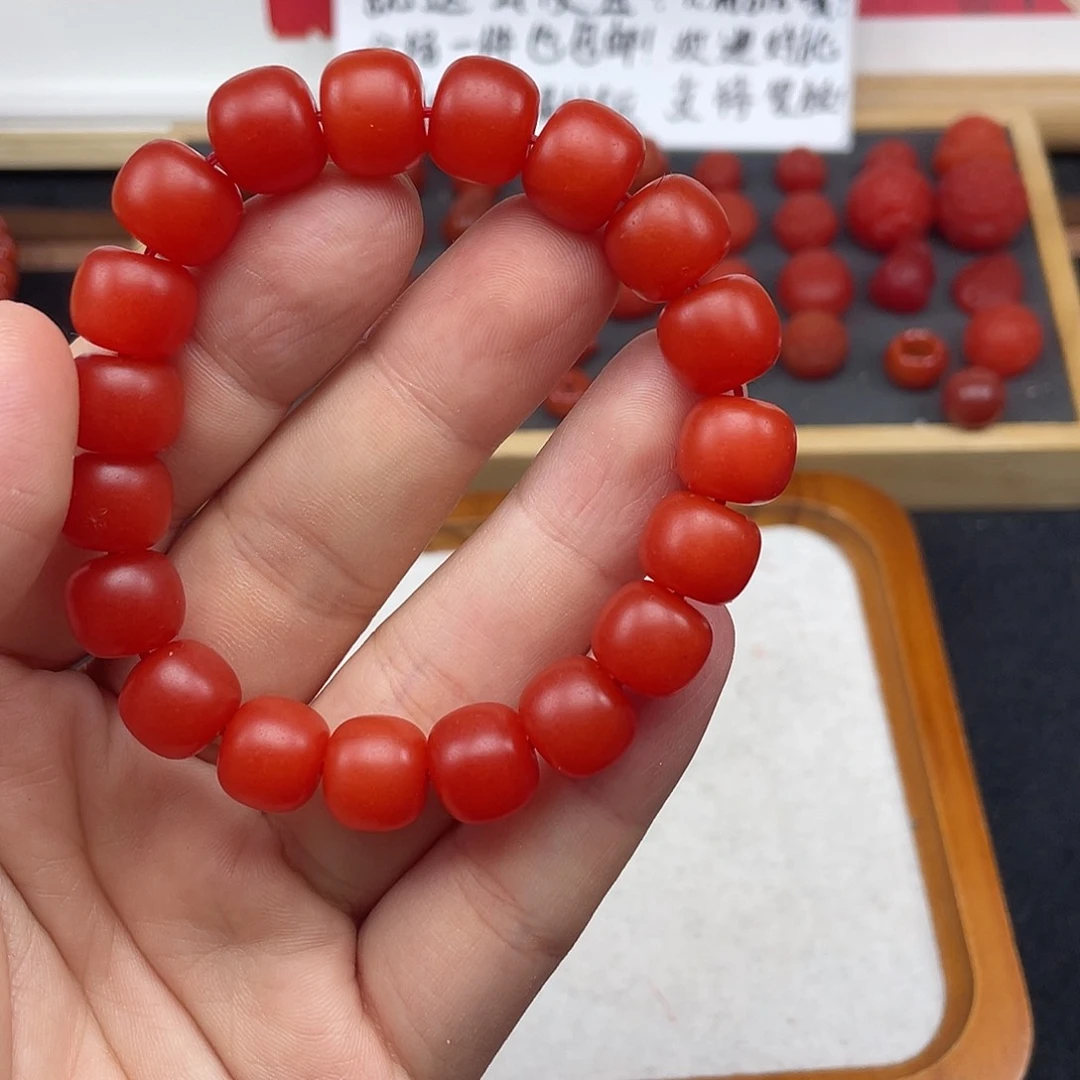 南红玛瑙52保山锦红哑光卡11.8老型手链未镶嵌