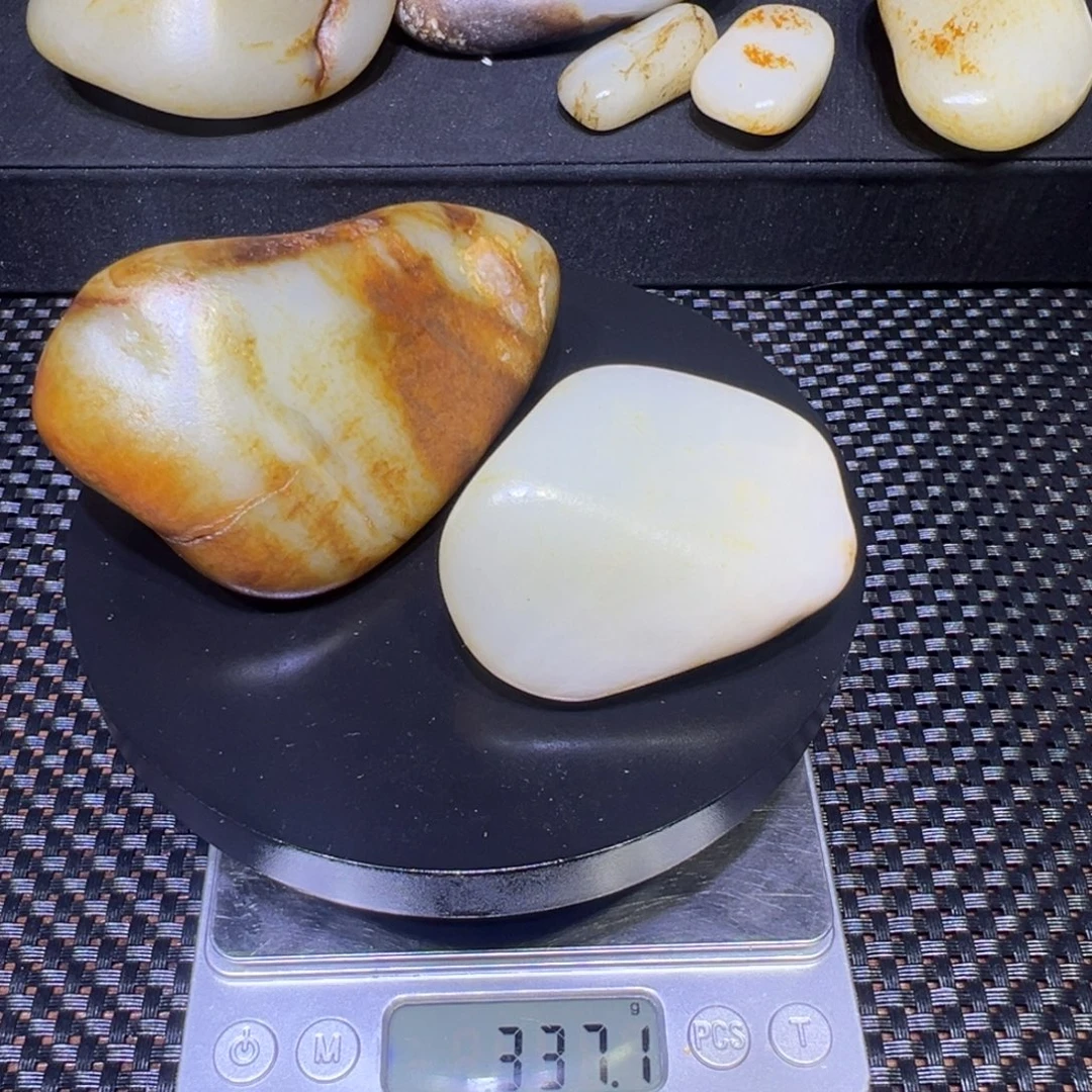 和田玉（子料）未镶嵌吊坠(不含链)337克