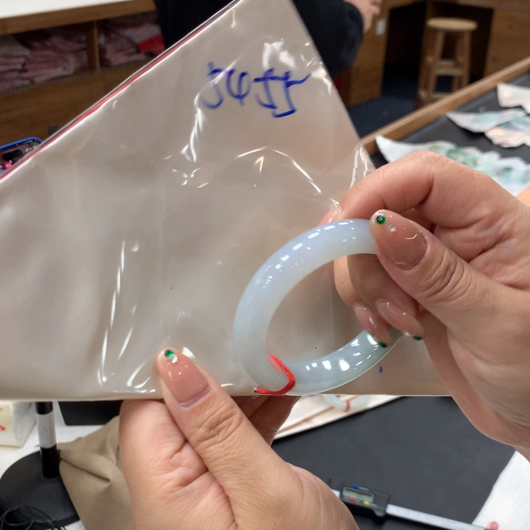 未镶嵌手镯翡翠48小时鉴赏