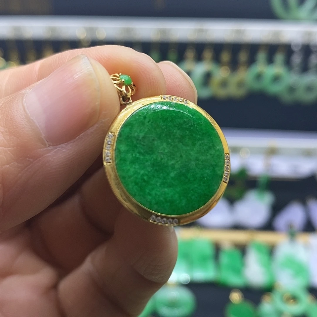 翡翠18K金镶嵌吊坠(赠链)耳饰