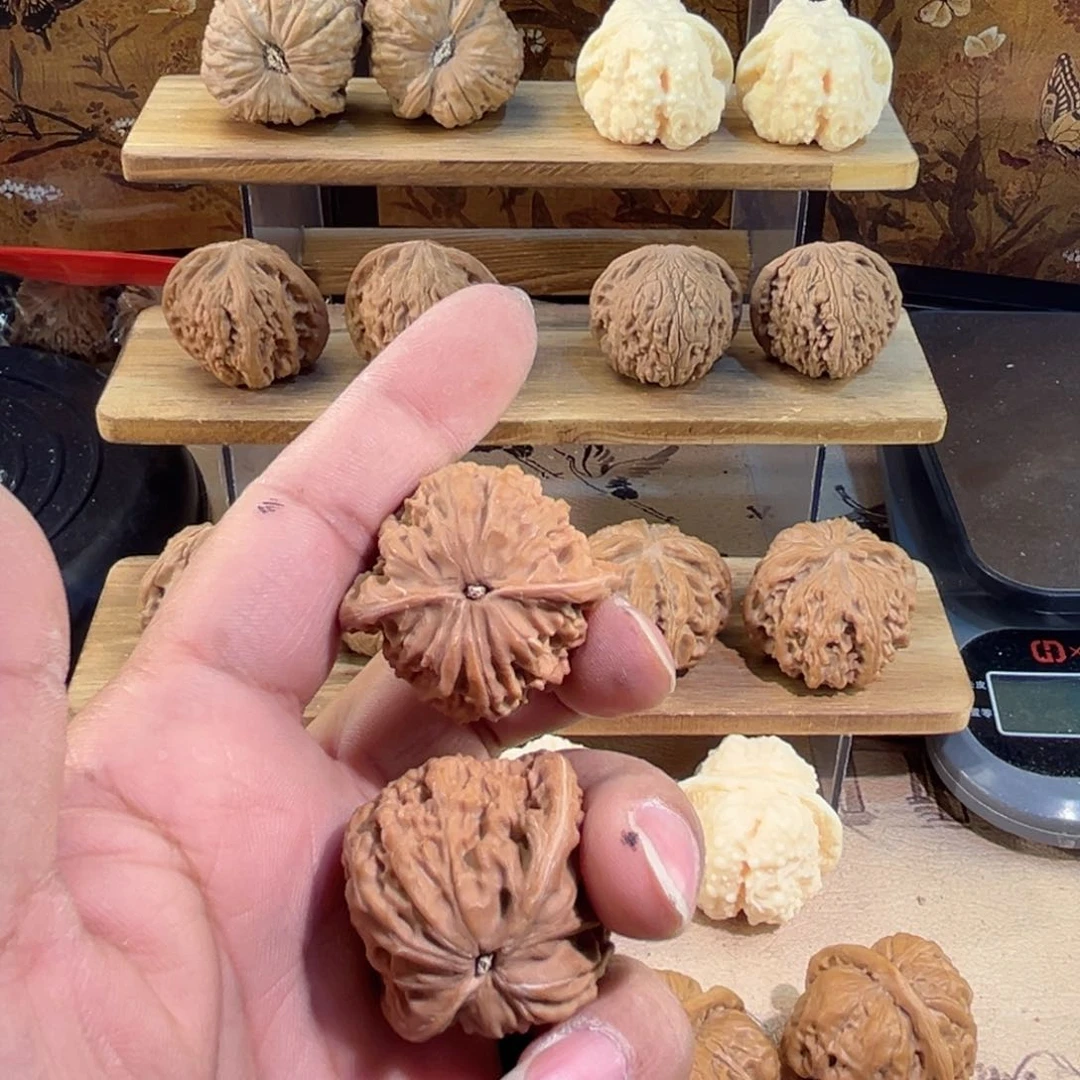 把件文玩核桃彪*