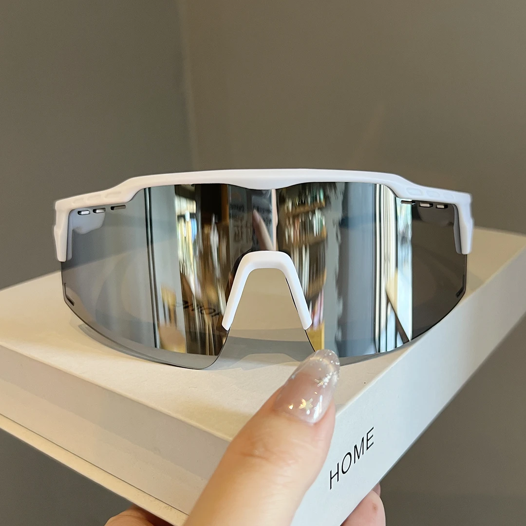 2025新款户外登山骑行眼镜男女跑步运动徒步防紫外线墨镜太阳眼镜