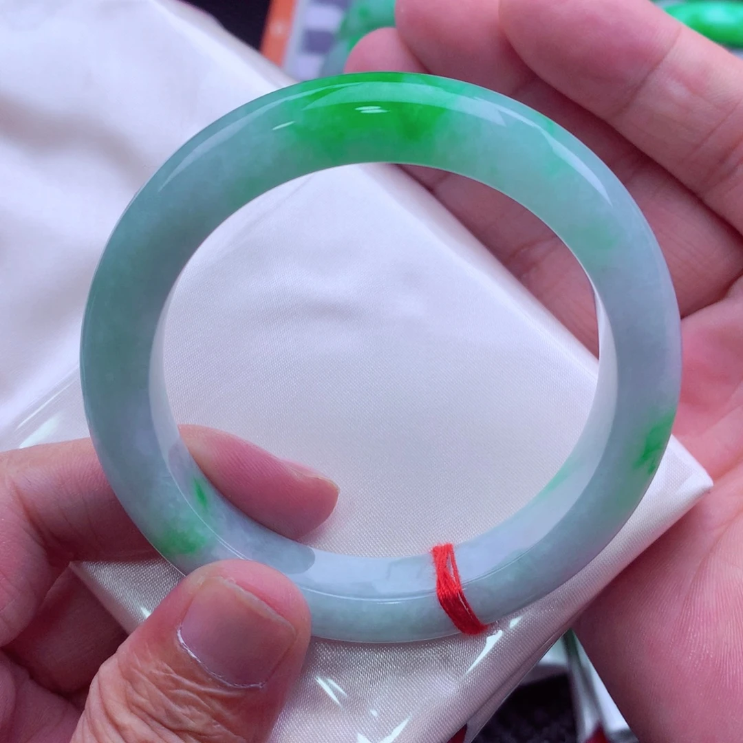 风***来翡翠未镶嵌手镯翡翠