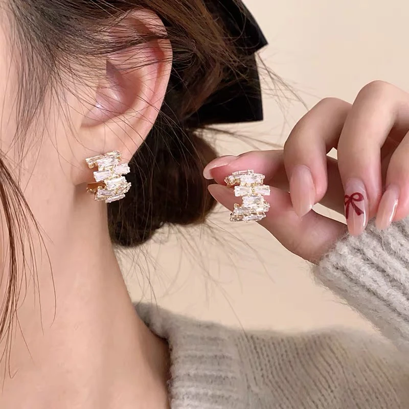 铜合金耳饰 新款爆款简约超闪高级感个性耳饰A75