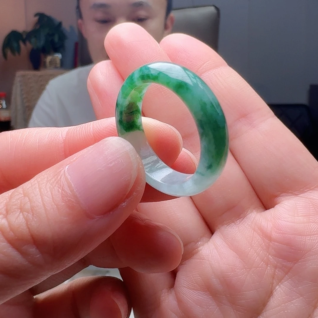 翡翠戒圈未镶嵌天然