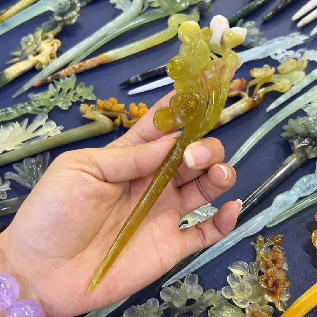 蛇纹石玉未镶嵌如意
