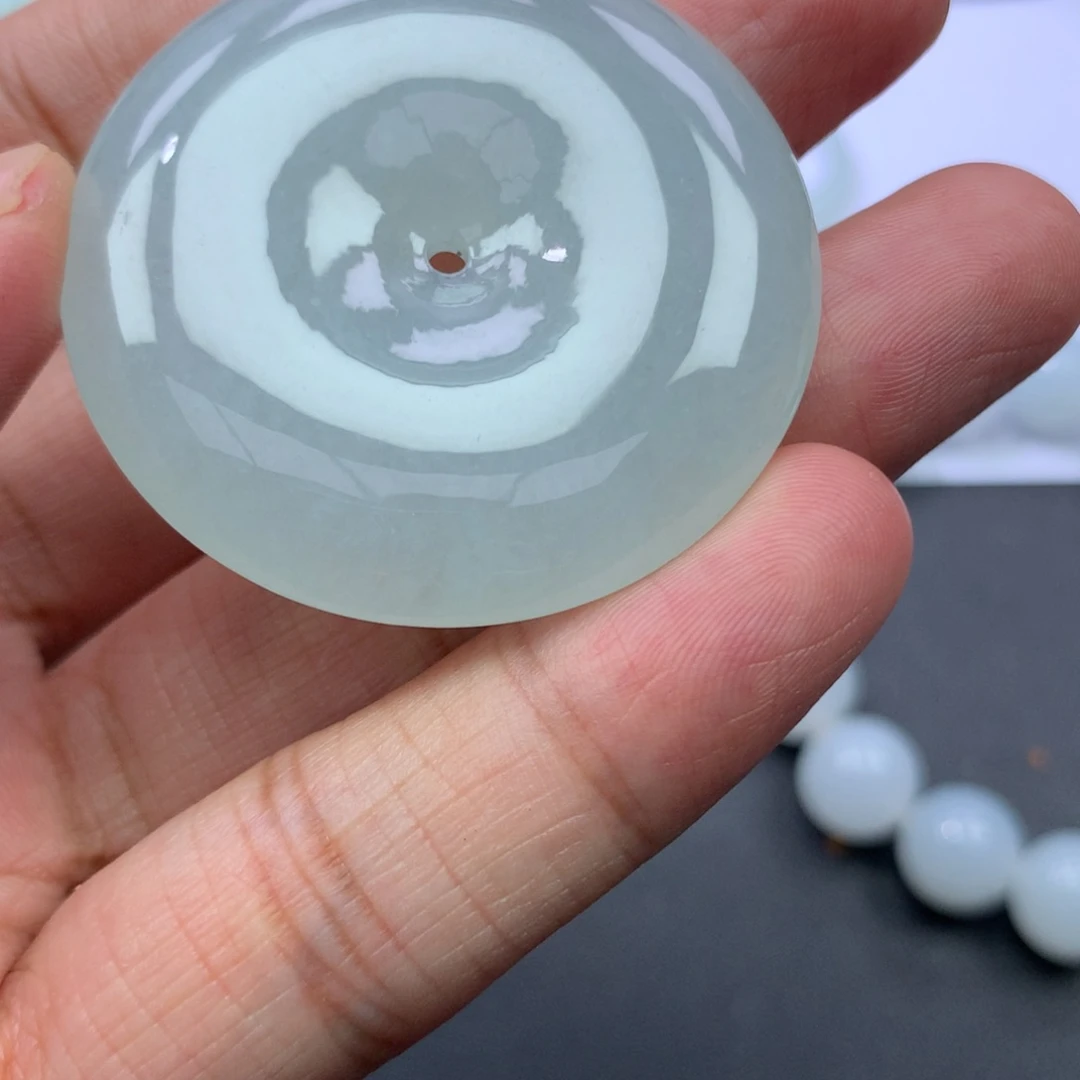 翡翠未镶嵌颈饰p****匹