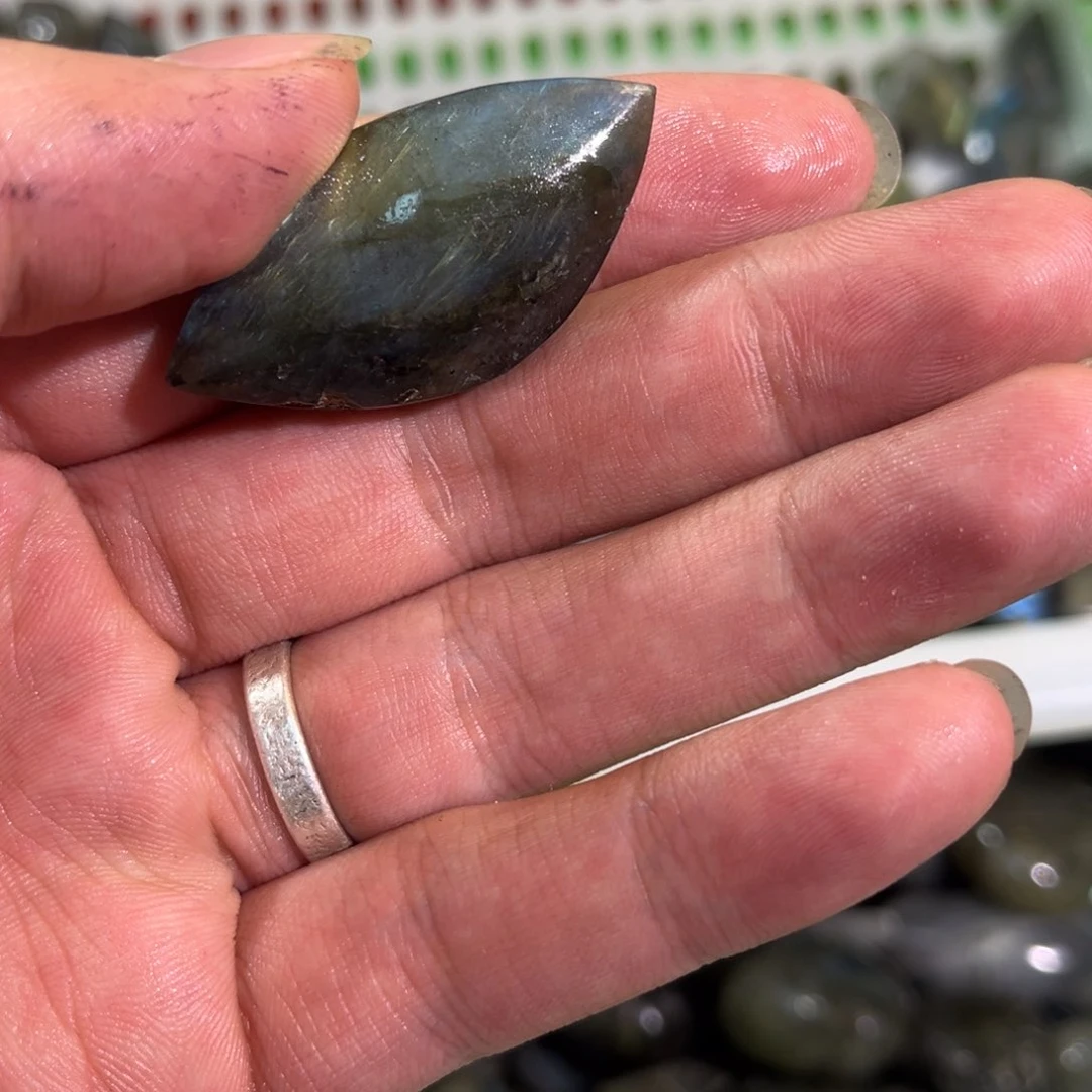 拉长石吊坠  未镶嵌卷*菜