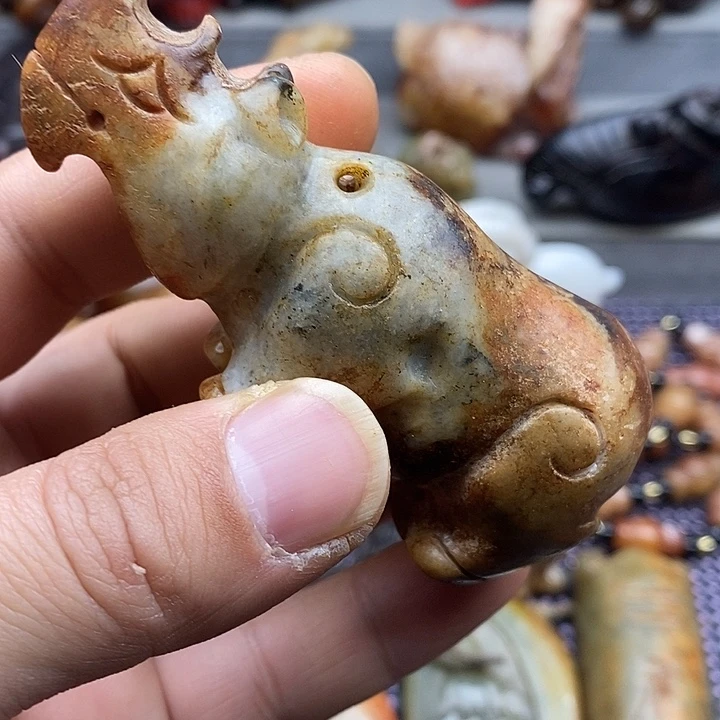 未镶嵌蛇纹石玉颈饰