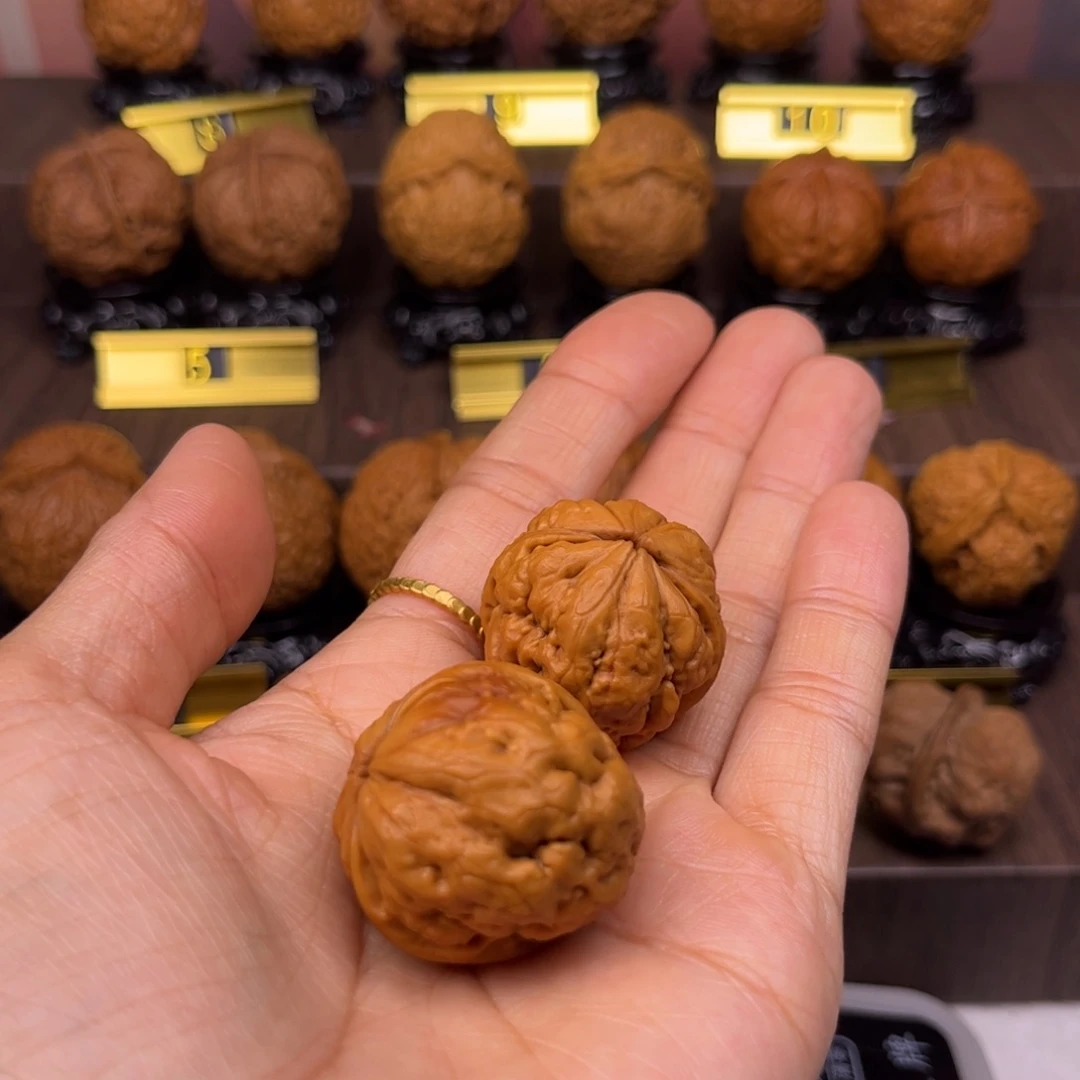 文玩核桃把件脑纹小青蛙31尺