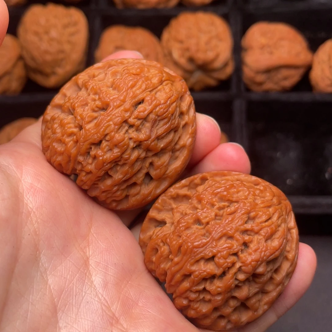 文玩核桃吊坠秦岭野生文玩核桃