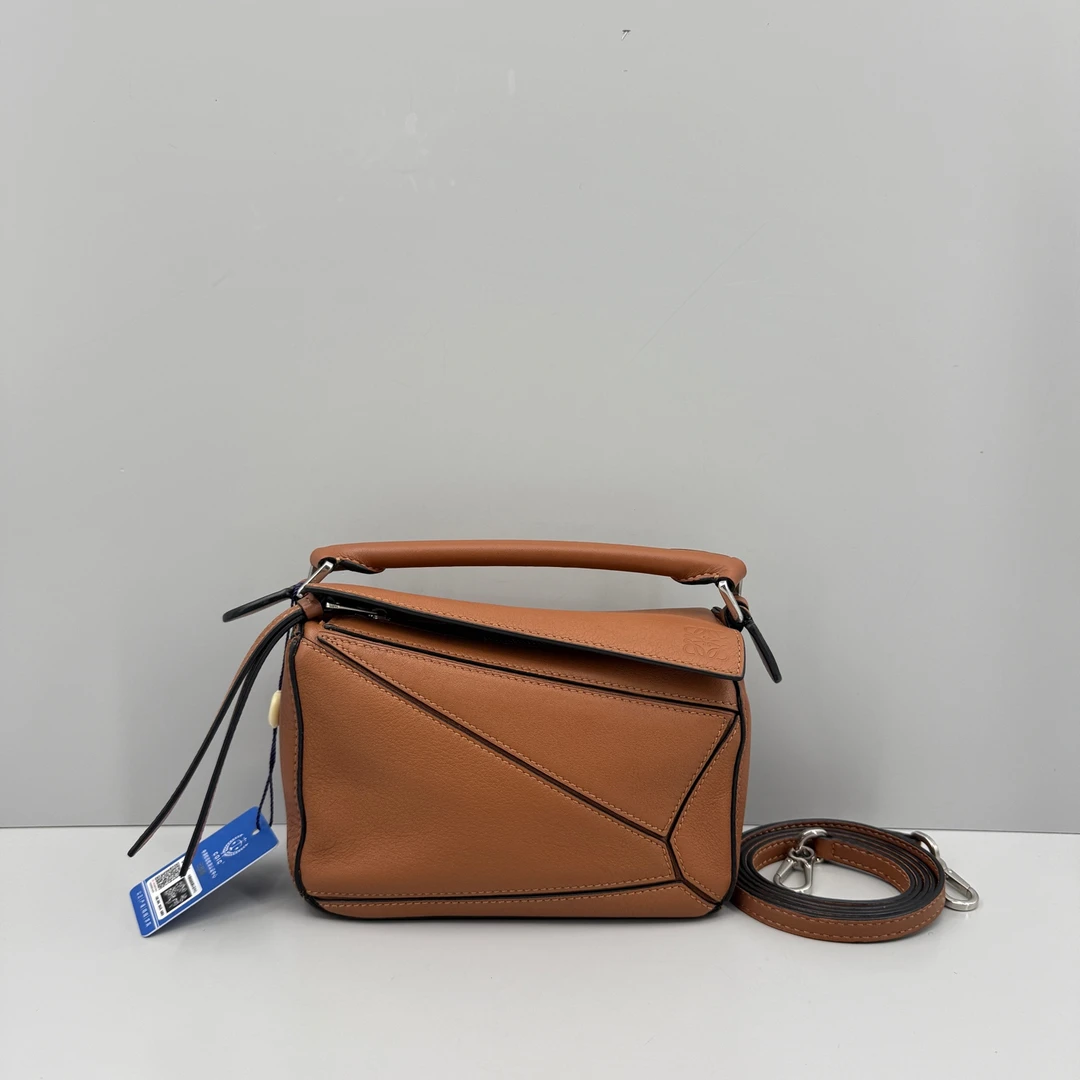 95新 LOEWE/罗意威 优选/Puzzle焦糖色迷你几何包/18×11×8/Z09096