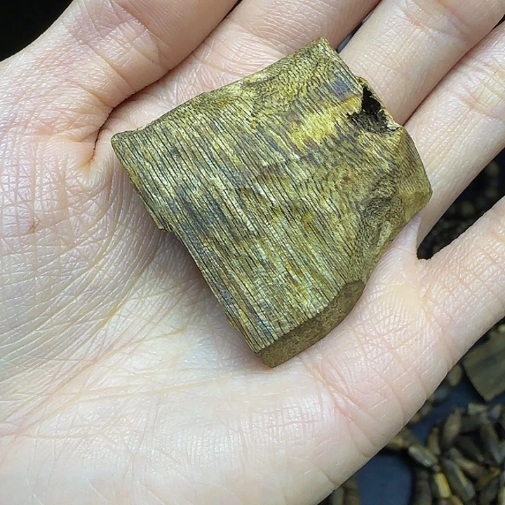 戒***松沉香沉香碎屑+原材料