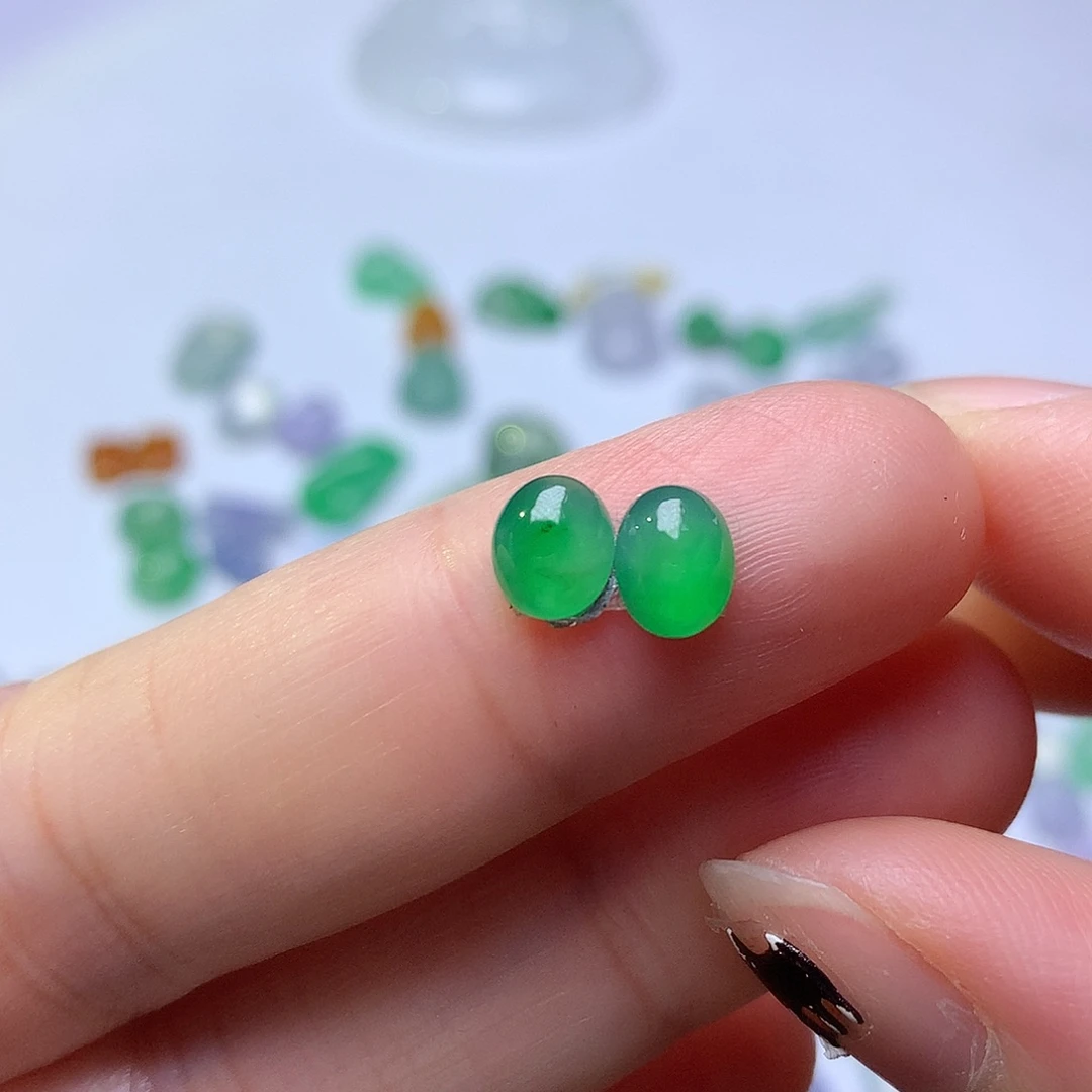 翡翠未镶嵌颈饰耳钉