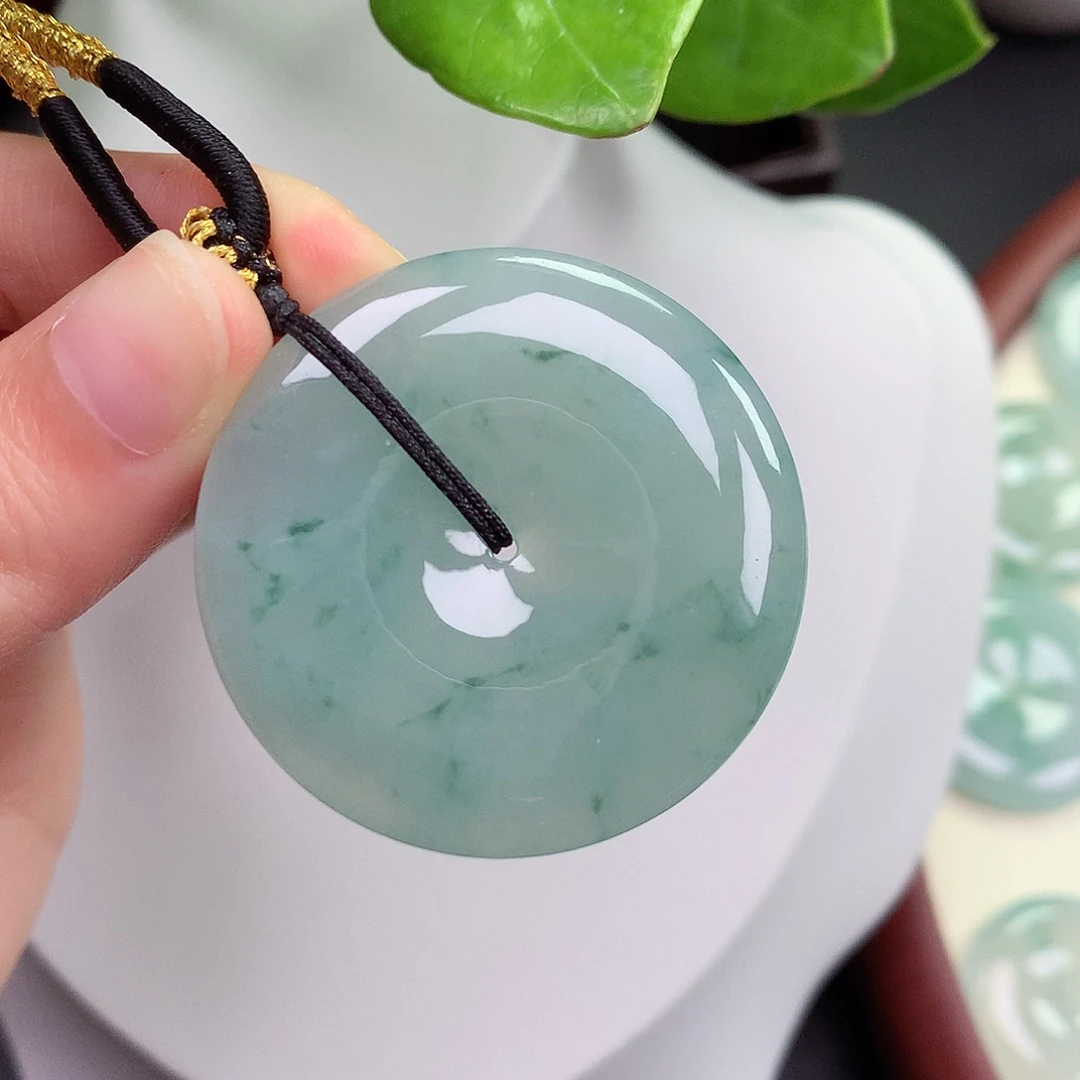 翡翠未镶嵌颈饰平安扣 39.8-5.8mm