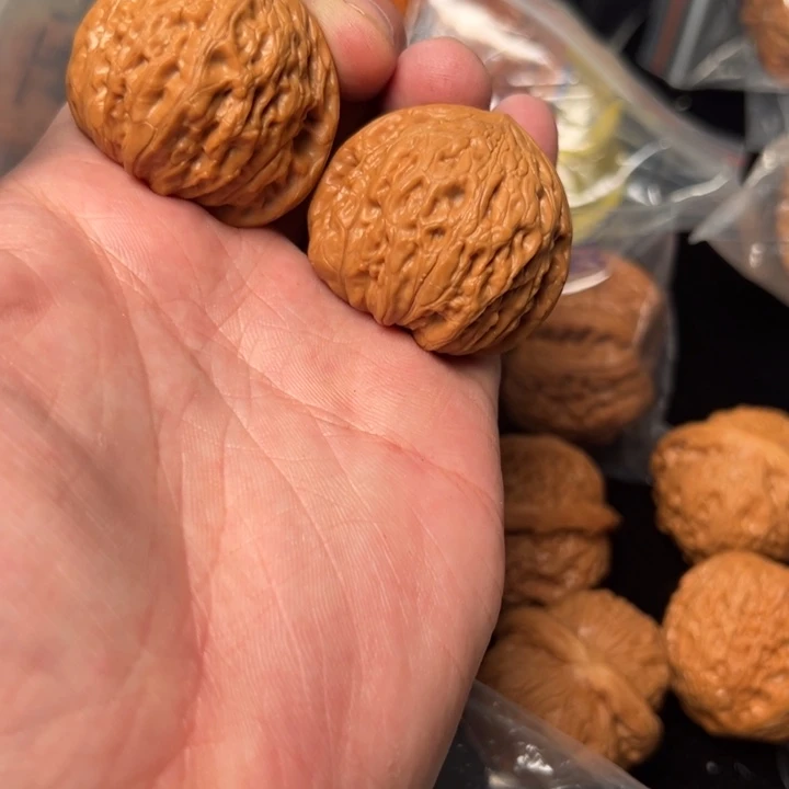 核桃38.5铁锤，已打底心型