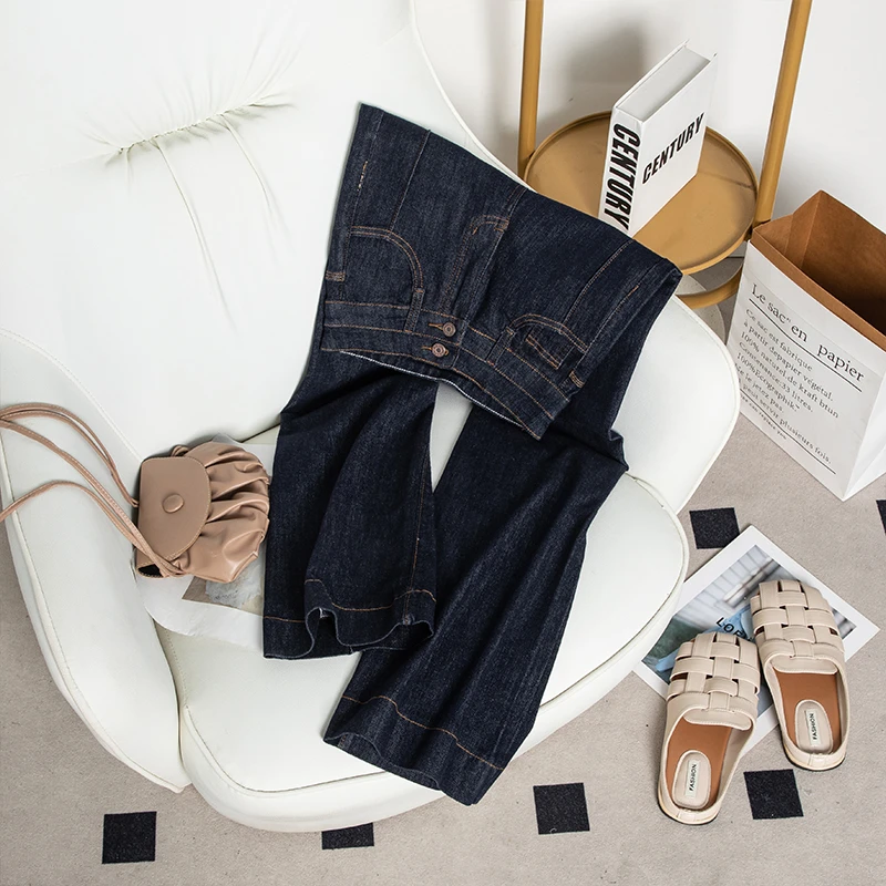 2025秋季新款高腰微喇阔腿牛仔裤女士时尚弹力宽松显高显瘦不贴腿