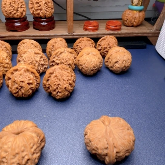 文玩核桃手串晴****元宝