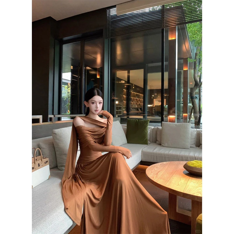 韩系秋冬新款纯欲风洋气小众设计感休闲百搭修身显瘦大裙摆连衣裙