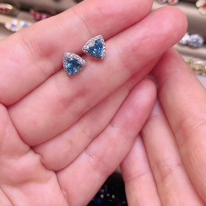 酒***蝶银S925镶嵌耳饰托帕石