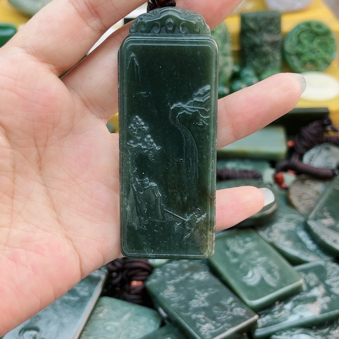 和田玉未镶嵌颈饰