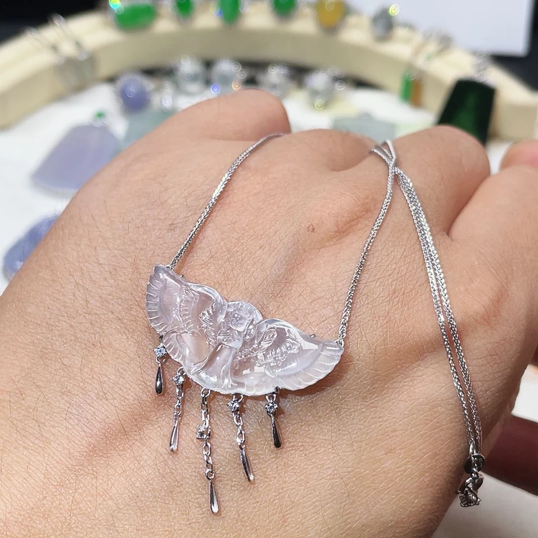 翡翠18K金镶嵌颈饰