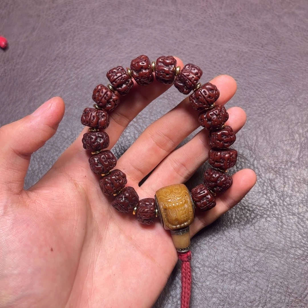 吊坠星月菩提小**记