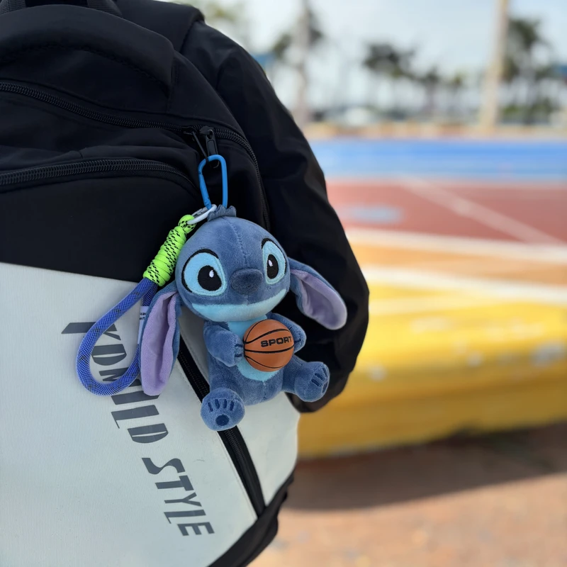 打篮球的史迪仔毛绒包挂件卡通玩偶钥匙扣背包挂饰情侣生日礼物