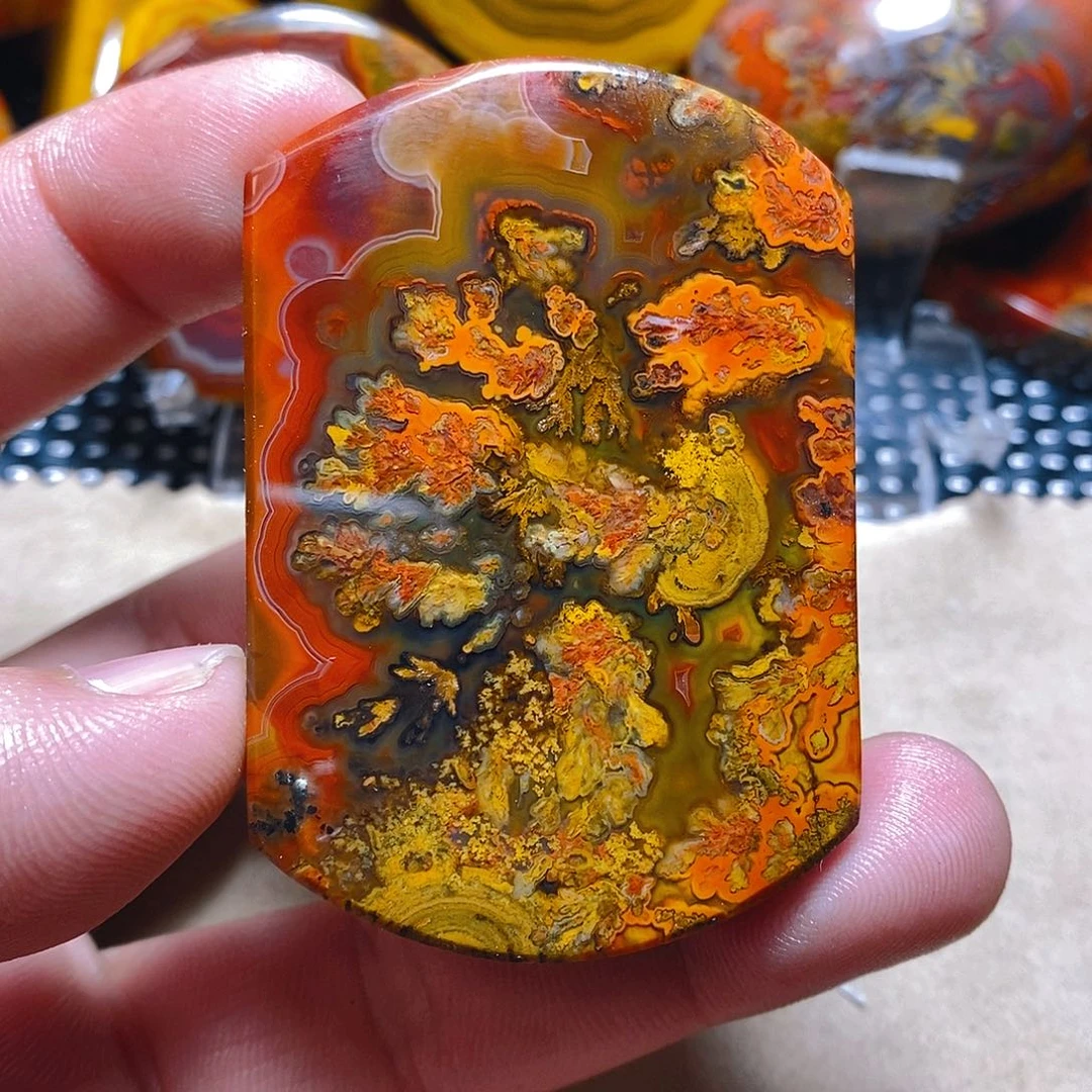 玛瑙/玉髓颈饰未镶嵌思*