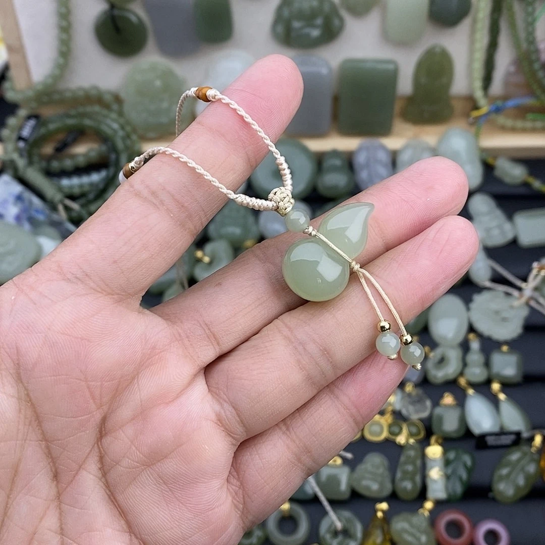 和田玉未镶嵌吊坠(不含链)