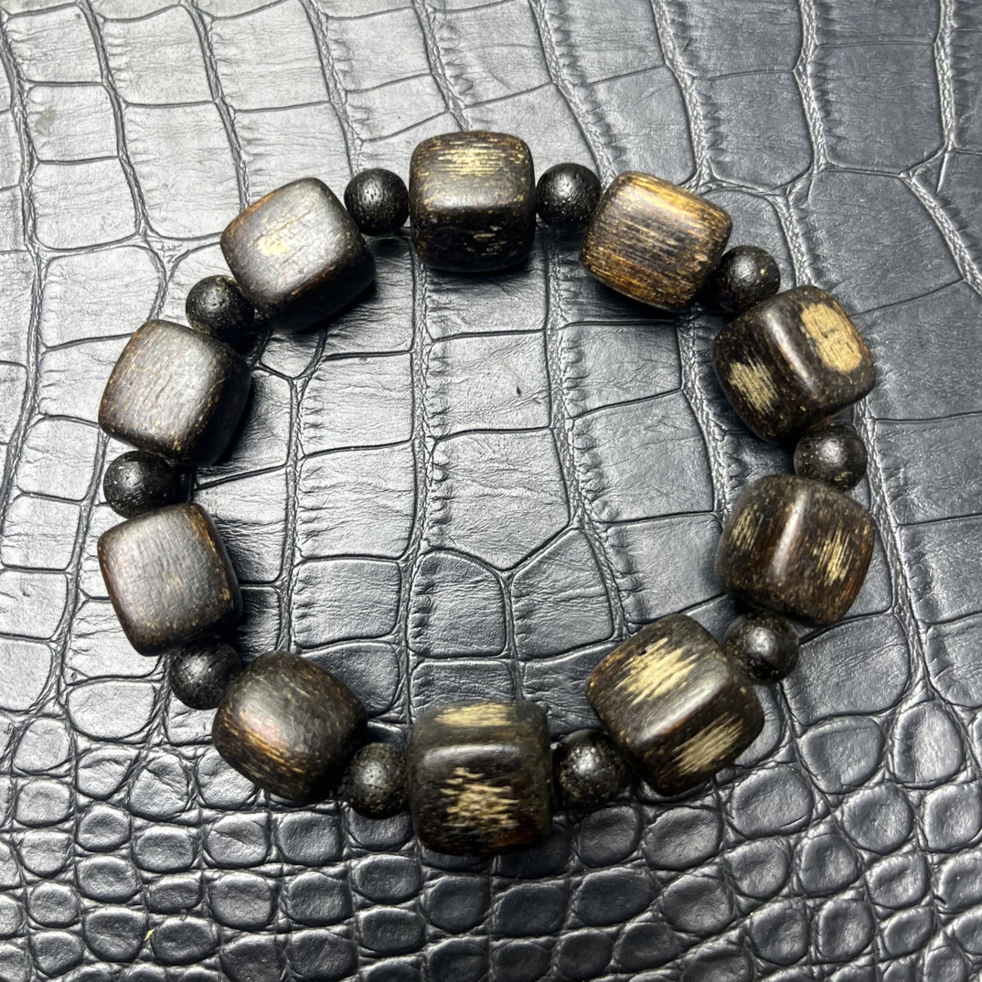 A269柬埔寨沉香木串15mm