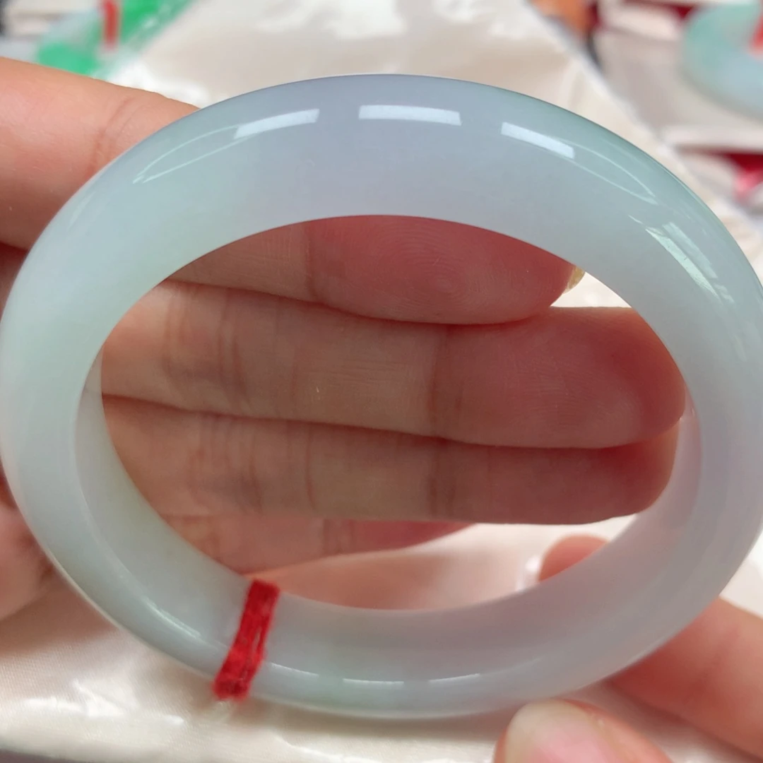 翡翠未镶嵌手镯冰胶细腻底起胶感