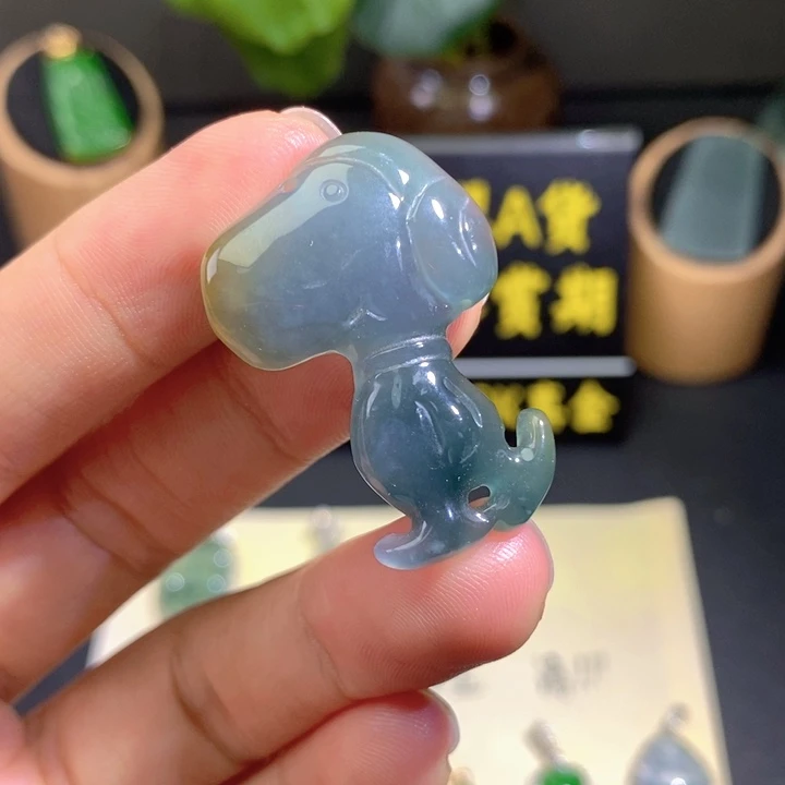 翡翠未镶嵌颈饰吊坠