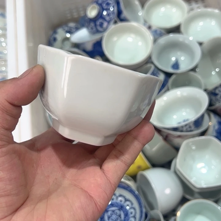 瓷片白老白胎六方杯微瑕