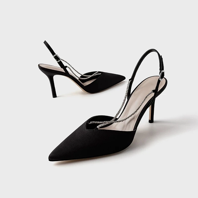 高级感水钻链条一字扣带凉鞋女2024新款名媛气质包头细跟高跟鞋