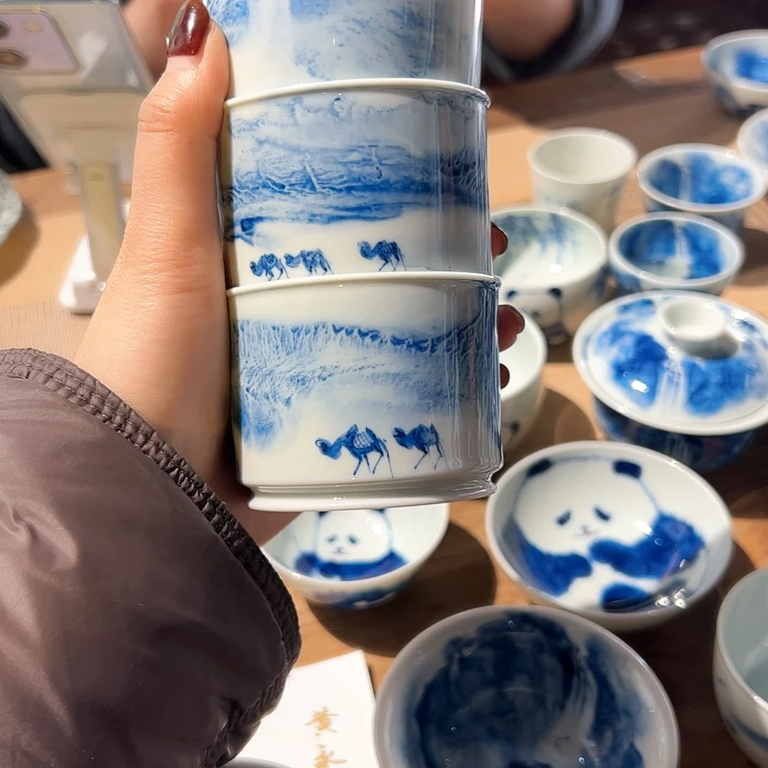 杯嘿*青花手绘山水主人杯