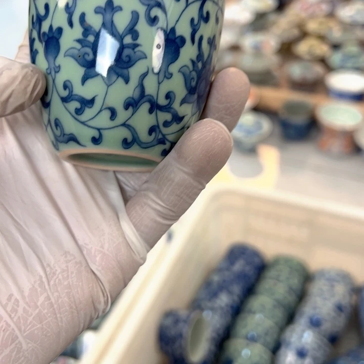 瓷片白青花青釉缠枝莲铃铛主人杯主人杯全品