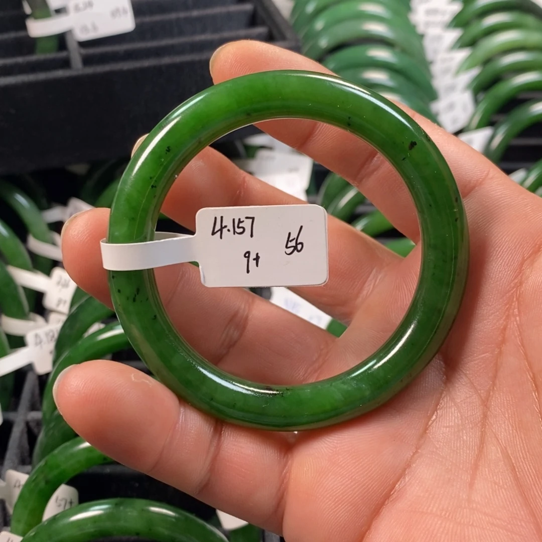 露***露和田玉（碧玉）未镶嵌手镯